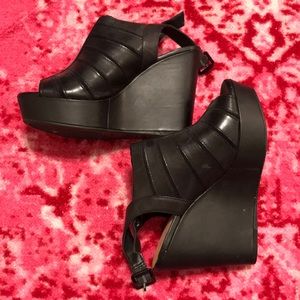 Gianni Bini Black Wedges New